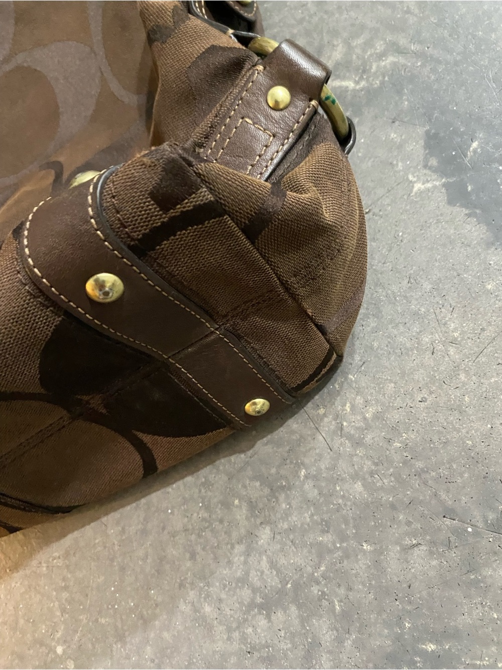 Coach Y2k Brown Signature Canvas Hobo Tote/shoulder Bag 12โX14โ
(May 026) - Picture 4 of 10